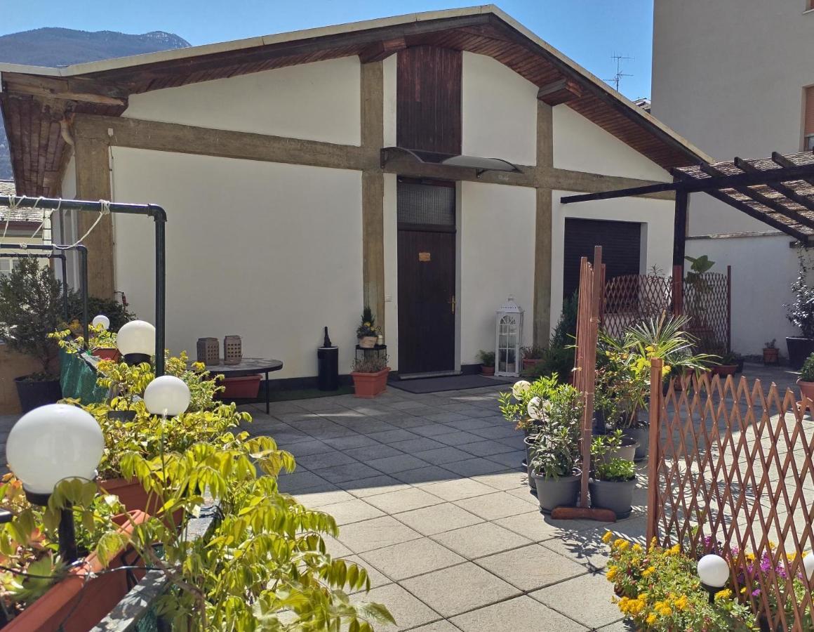 Valtellina -La Casina Sondrio Villa Bagian luar foto